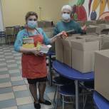 «Школьный обед на дом»: Единороссы Нового Уренгоя проверили качество продуктовых наборов