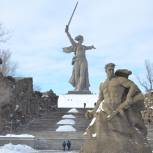 Владимир Плотников: Защитники Сталинграда в едином порыве проявили стойкость, мужество и силу духа