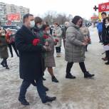 В Волгограде активисты партпроекта «Новая школа» приняли участие в памятных мероприятиях, приуроченных к 79-й годовщины победы в Сталинградской битве