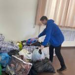 В пункте сбора гуманитарной помощи для беженцев из ЛНР и ДНР ведется активная работа