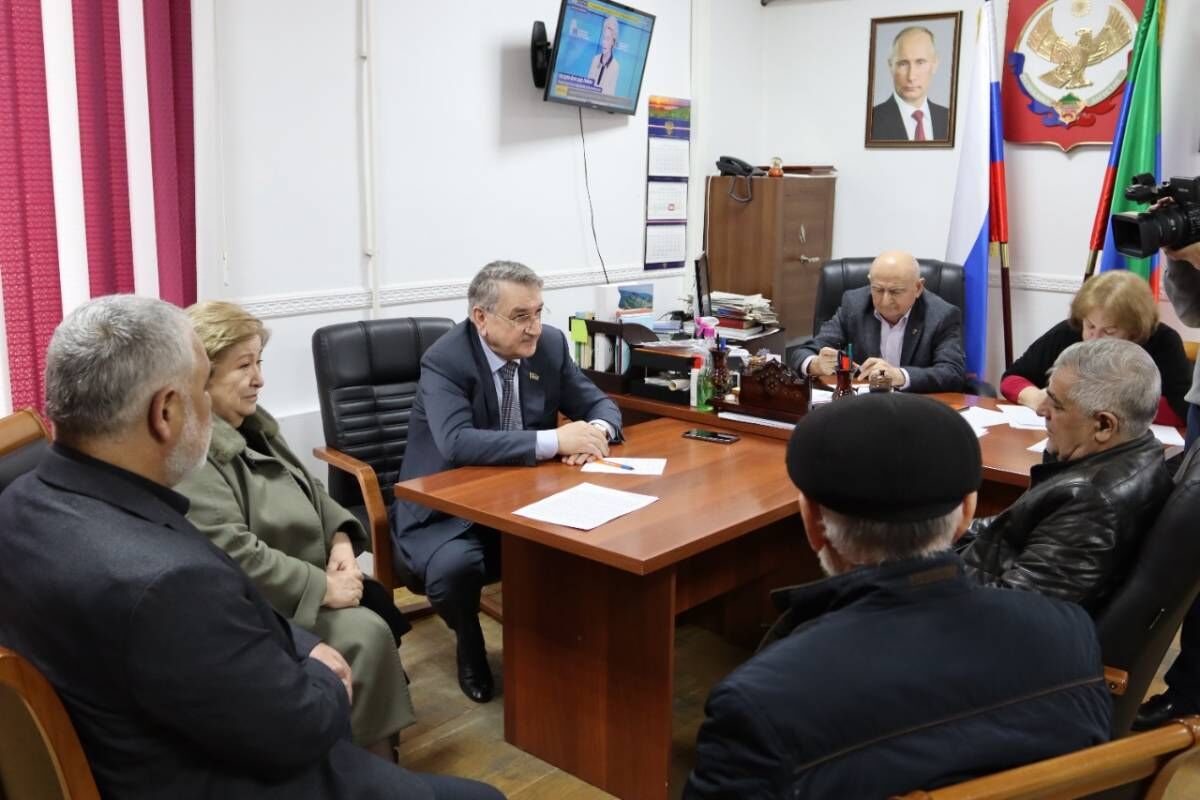 Ильяс Мамаев провел личный прием граждан в городе Буйнакске