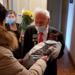 Ольга Сынкина поздравила с 95-летним юбилеем ветерана Великой Отечественной войны