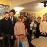 Активисты продолжают радовать детей в рамках Всероссийской благотворительной акции «Елка желаний»