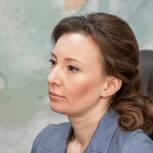 Анна Кузнецова призвала упростить бюрократические процедуры при оказании помощи жителям Донбасса