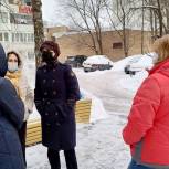Татьяна Буцкая встретилась с жителями дома, где идут восстановительные работы