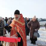 Увельский район: Единороссы поддержали инициативу жителей по установке поклонного креста