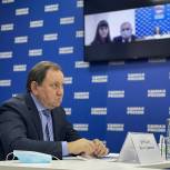 Депутат Госдумы Виктор Дерябкин провел прием жителей Морозовского и Семикаракорского районов