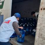 «Единая Россия» в Дагестане отправила первую партию гуманитарной помощи для беженцев из Донбасса