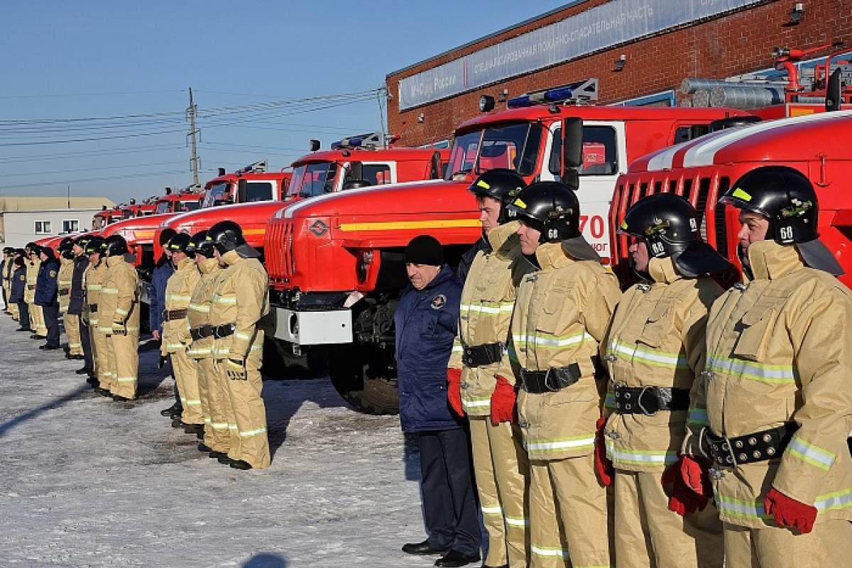 Кировские огнеборцы получили 7 новых пожарных машин