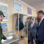 Александр Авдеев принял участие в награждении школьного музея в городе Радужный