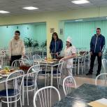 Единороссы в Ленинском районе Ростова повели мониторинг качества горячего питания в школах
