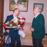 Гасан Османов посетил жительницу блокадного Ленинграда