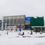 В Усть-Катаве партийцы провели проверку строительства Ледовой арены