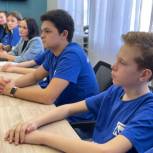 В День молодого избирателя молодогвардейцы встретились с депутатами фракции «Единая Россия» Лосино-Петровского округа