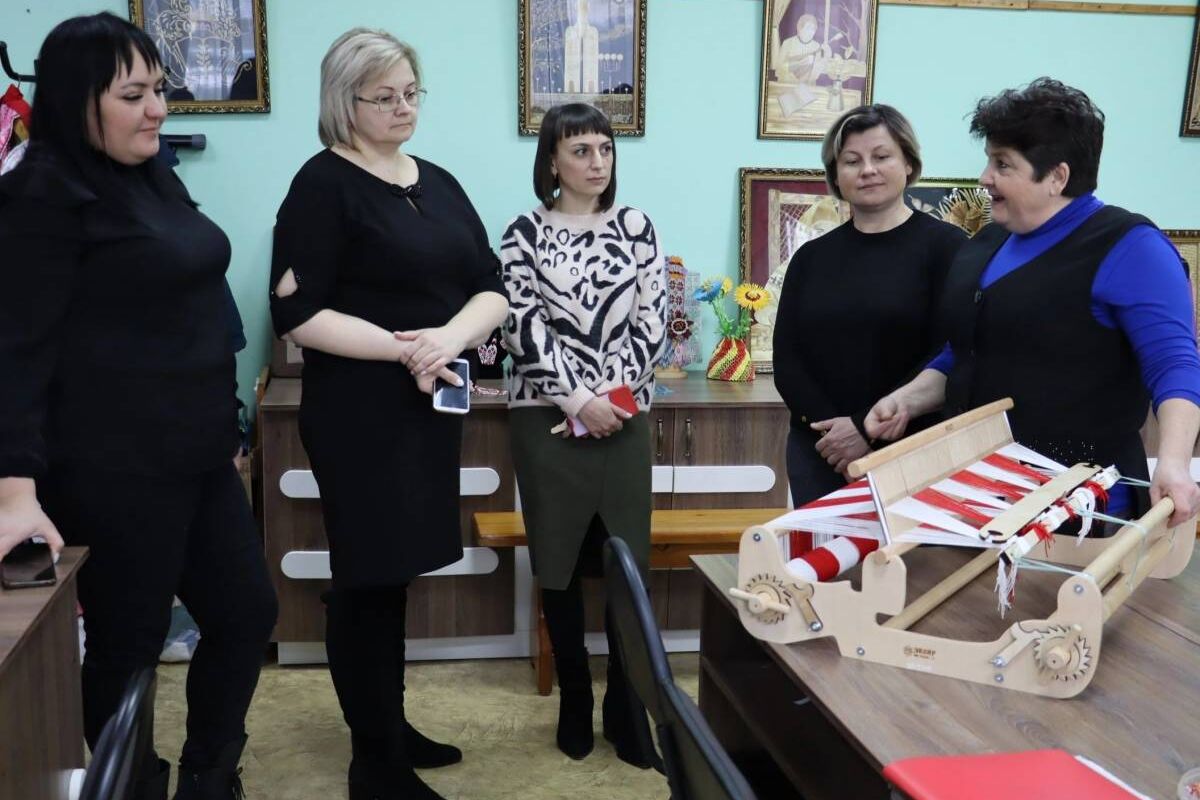 Чернянские партийцы побывали в Ездоченском Дом ремёсел