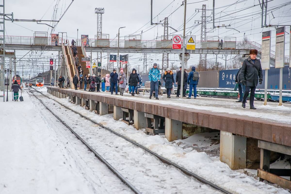 Содержание территории железнодорожной станции в Кубинке проверили активисты  «Единой России»