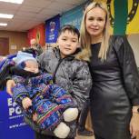 Волонтёры «Единой России» района Новогиреево организовали очередную благотворительную ярмарку «Добро помогает»