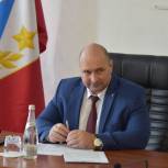 К Владимиру Немцеву на приеме поступили вопросы о работе пришкольных лагерей и оборудовании пешеходных переходов в сельской местности