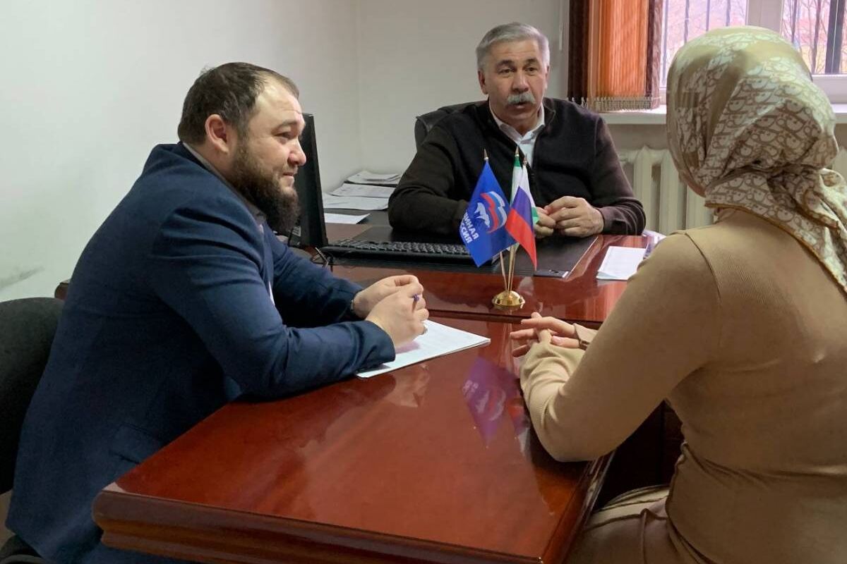 Харон Саутиев и Ибрагим Боков провели прием граждан г. Малгобек |  03.02.2023 | Новости Магаса - БезФормата