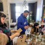 «Единая Россия» организует мастер-классы по изготовлению маскировочных сетей и блиндажных свечей в регионах