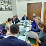 Депутат фракции "Единая Россия" Дмитрий Каденков принял участие в заседании Комиссии по Регламенту и обеспечению деятельности Государственной Думы.