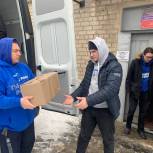 Волонтёры «Единой России» передали более 1,5 тысячи книг в библиотеку Снежного