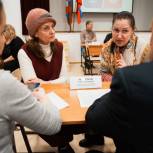 Партийцы приняли участие в выездном приеме жителей поселка Биокомбината