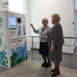 Депутат Мособлдумы проверила работу фандомата в образовательном учреждении Люберец