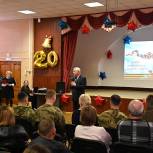 Николай Мартынов поздравил военнослужащих и учеников смоленской школы с наступающим праздником