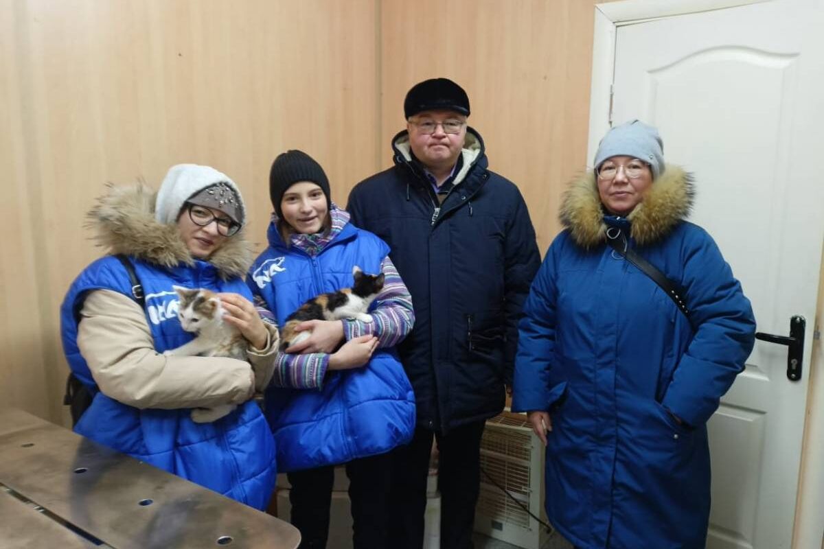 Активисты проекта «Защита животного мира» провели экскурсию в пункте временного содержания животных