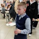 В школах региона по инициативе «Единой России» проходит мониторинг питания