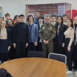В рамках проекта «Защитник Отечества» прошла встреча ветерана СВО со школьниками