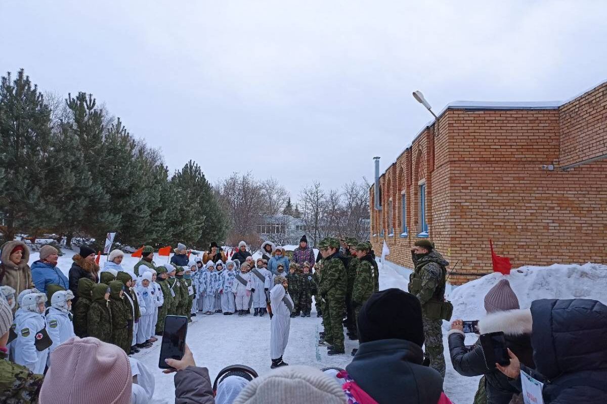 В нижнекамском детсаду дошкольники играли в разведчиков, учились правилам  раскладки костра и попробовали полевую кашу | 21.02.2023 | Казань -  БезФормата