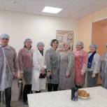 Активисты «Единой России» в рамках партпроекта проводят мониторинг организации горячего питания в школах области