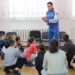 «Зарядку с чемпионом» провели для воспитанников детского дома в Спасске–Дальнем