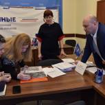 В ходе приема Владимир Немцев обсудил с заявителями вопросы строительства, благоустройства и ремонта дорог