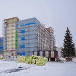 Поликлинику в Краснообске строят с опережением графика