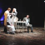 В Дзержинском театре драмы состоялась премьера спектакля «Морфий» при поддержке проекта «Культура малой Родины»
