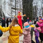 Активисты «Молодой Гвардии» и «Единой России» организовали праздник Масленицы в городском ПВР