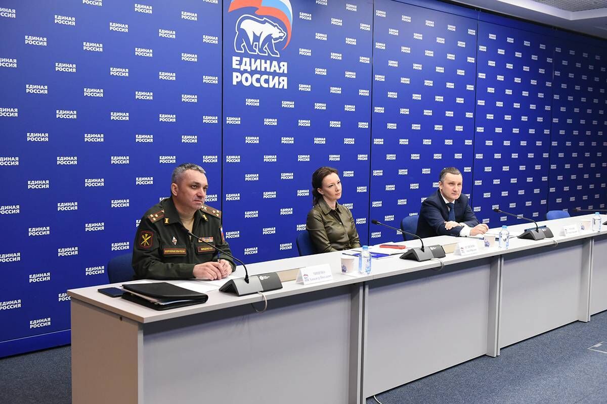 «Единая Россия» дала старт Всероссийской акции «Русский Крым и Севастополь»