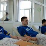 Свердловский доброволец СВО Артем Николаев сдал кровь для больниц Донбасса