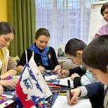 Московские единороссы организовали для подростков занятие по арт-терапии
