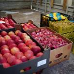 Депутаты «Единой России» привезли фрукты в военный госпиталь для бойцов СВО