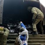 «Единая Россия», МГЕР и «Волонтёрская Рота» доставили гуманитарную помощь в посёлки вблизи линии боевого соприкосновения в Запорожье