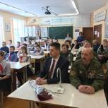 В Усвятской средней школе открыли «Парту Героя»