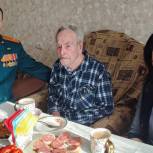 Партийцы поздравили ветерана ВОВ с днем рождения