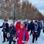 Активисты Орехова-Борисова Северного провели для москвичей мастер-класс по скандинавской ходьбе для  старшего поколения