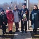 «Единая Россия» в Мартыновском районе поздравила ветерана Великой Отечественной войны с Днем защитника Отечества