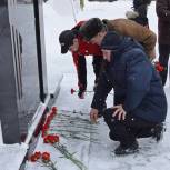 Единороссы почтили память земляков, погибших в локальных войнах