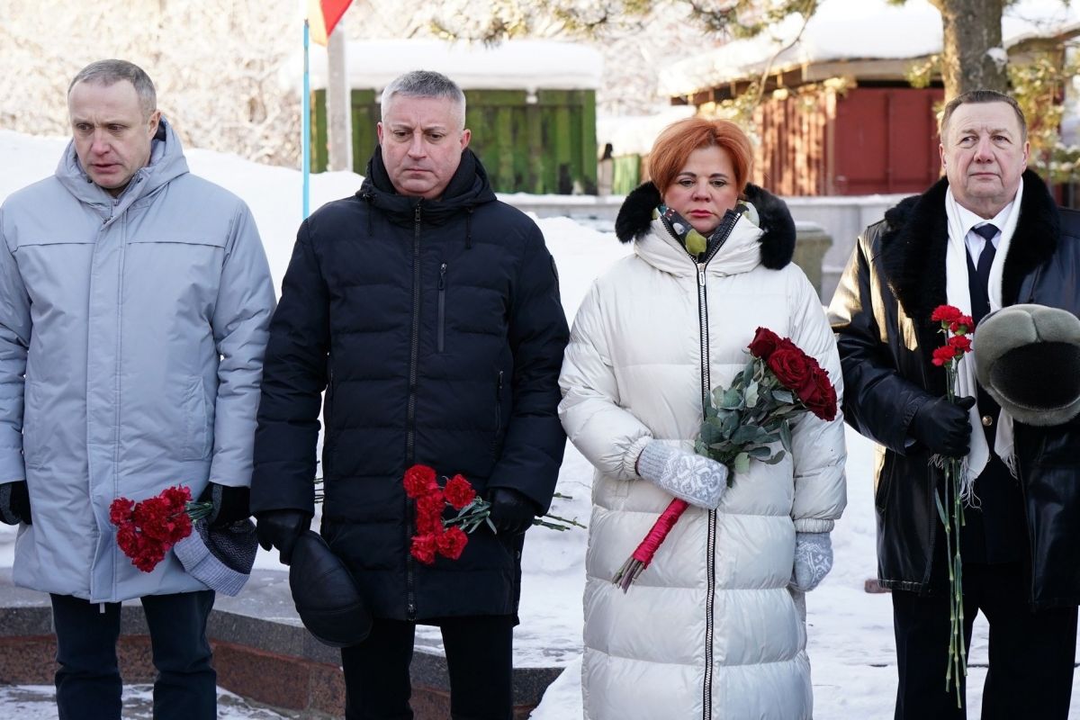 В Архангельске помнят всех, кто прошел Афганистан | 15.02.2024 | Архангельск  - БезФормата